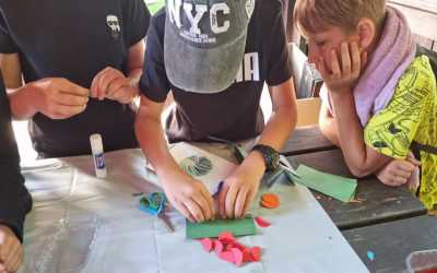 Obóz młodzieżowy, Piecki - obóz kreatywny - Fabryka Pasji DIY Mazurskie Chaty, 10 dni 10-14 lat